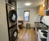 600 Sqft Extended-Stay Cabin sleeps 4, adjacent to beautiful Pine Creek