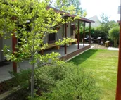 600 Sqft Extended-Stay Cabin sleeps 4, adjacent to beautiful Pine Creek