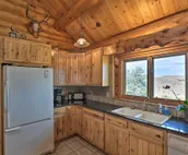 Exquisite Log Home with Lander Valley Views!