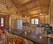 Exquisite Log Home with Lander Valley Views!