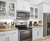 Stunning Luxury Cabin w/ Hot Tub and Fire Pit, "Holy Shiplap" is Perfect Romanti