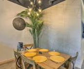 Modern Downtown Apt - Walk to Parks + Cafes!