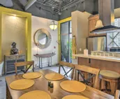 Modern Downtown Apt - Walk to Parks + Cafes!