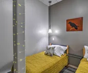 Modern Downtown Apt - Walk to Parks + Cafes!