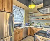 Modern Downtown Apt - Walk to Parks + Cafes!