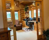 Grandpa’s Place. Exclusive, Stunning, Private Log Home. Firepit & Pond