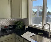 Waterfront, Dog-Friendly Cottage on the Cove