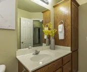 LUXURIOUS MOORE HOME 8 MILES TO OU & 15 MILES TO OKC BRICKTOWN
