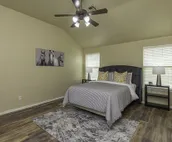 LUXURIOUS MOORE HOME 8 MILES TO OU & 15 MILES TO OKC BRICKTOWN
