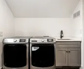 La Casa Negra - Spanish Townhome in SoBro