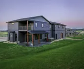 Modern Golf Course Retreat (5 bedroom home with hot tub)