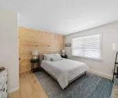 Beautiful Newly Renovated (2021) Lakefront Home Near Notre Dame