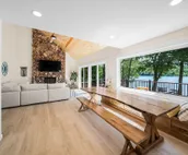 Beautiful Newly Renovated (2021) Lakefront Home Near Notre Dame