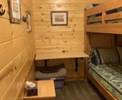 Chamberlain 2 Bedroom Cabin, Sleeps 4-6, Great View,  Boat/Camper Parking, Quiet