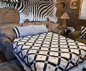 Chamberlain 2 Bedroom Cabin, Sleeps 4-6, Great View,  Boat/Camper Parking, Quiet