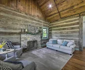‘Bross Brother's Cabin’ w/ Wraparound Porch!