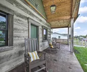 ‘Bross Brother's Cabin’ w/ Wraparound Porch!