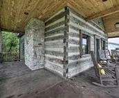 ‘Bross Brother's Cabin’ w/ Wraparound Porch!