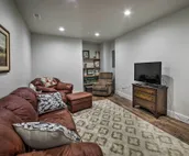 ‘Bross Brother's Cabin’ w/ Wraparound Porch!