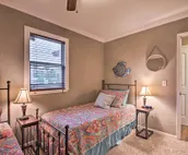 Cozy Grove Home < 2 Mi to Grand Lake Boating