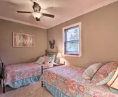 Cozy Grove Home < 2 Mi to Grand Lake Boating