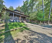 Luxe Cabin w/ Tesla Charging Station, 3 Mi to Lake