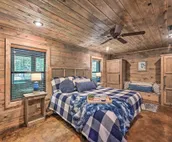 Luxe Cabin w/ Tesla Charging Station, 3 Mi to Lake