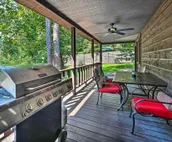 Luxe Cabin w/ Tesla Charging Station, 3 Mi to Lake