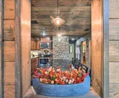 Luxe Cabin w/ Tesla Charging Station, 3 Mi to Lake