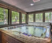 Luxe Cabin w/ Tesla Charging Station, 3 Mi to Lake