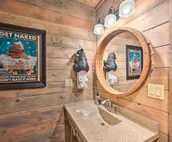 Luxe Cabin w/ Tesla Charging Station, 3 Mi to Lake