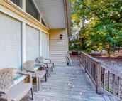 Bethany west home close to the beautiful water w/free WiFi, private WD