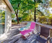 Bethany west home close to the beautiful water w/free WiFi, private WD