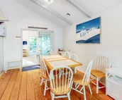 Bethany west home close to the beautiful water w/free WiFi, private WD