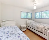 Bethany west home close to the beautiful water w/free WiFi, private WD