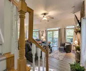 Cozy Bear Cabin - Restored family retreat with hot tub & game room minutes away