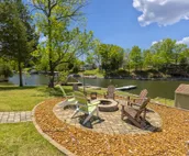 Beach Lakefront, Easy Water Access Kayaks