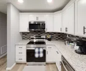 Renovated 3bed 1bath home that comfortably sleeps up to 8 guests!