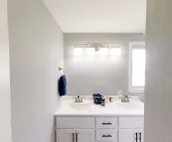 Renovated 3bed 1bath home that comfortably sleeps up to 8 guests!