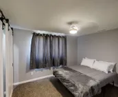 Renovated 3bed 1bath home that comfortably sleeps up to 8 guests!