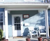 Private 4 BR Charming Home Close to Downtown and KU