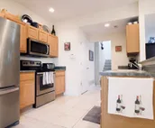 Private 4 BR Charming Home Close to Downtown and KU