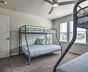 Bishop's Landing Townhome w/ Pool & Beach Shuttle!