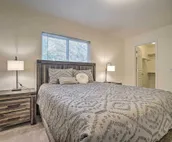 Quaint Anchorage Townhome - 6 Miles to Downtown!