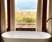 Stunning Red Rocks Views! Heatable Pool; Hot Tub