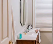 LAKEFRONT, INCREDIBLE SUNSETS, SLEEPS 20+, HIGHSPEED WIFI