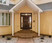 LAKEFRONT, INCREDIBLE SUNSETS, SLEEPS 20+, HIGHSPEED WIFI