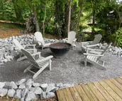 LAKEFRONT, INCREDIBLE SUNSETS, SLEEPS 20+, HIGHSPEED WIFI