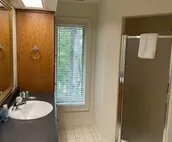 LAKEFRONT, INCREDIBLE SUNSETS, SLEEPS 20+, HIGHSPEED WIFI