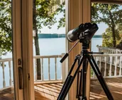 LAKEFRONT, INCREDIBLE SUNSETS, SLEEPS 20+, HIGHSPEED WIFI